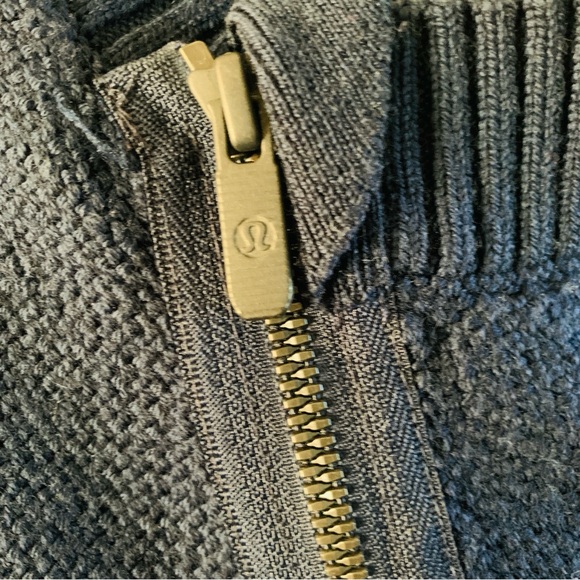 Lululemon On The Go Poncho in True Navy | One Size | OS - Picture 10 of 10